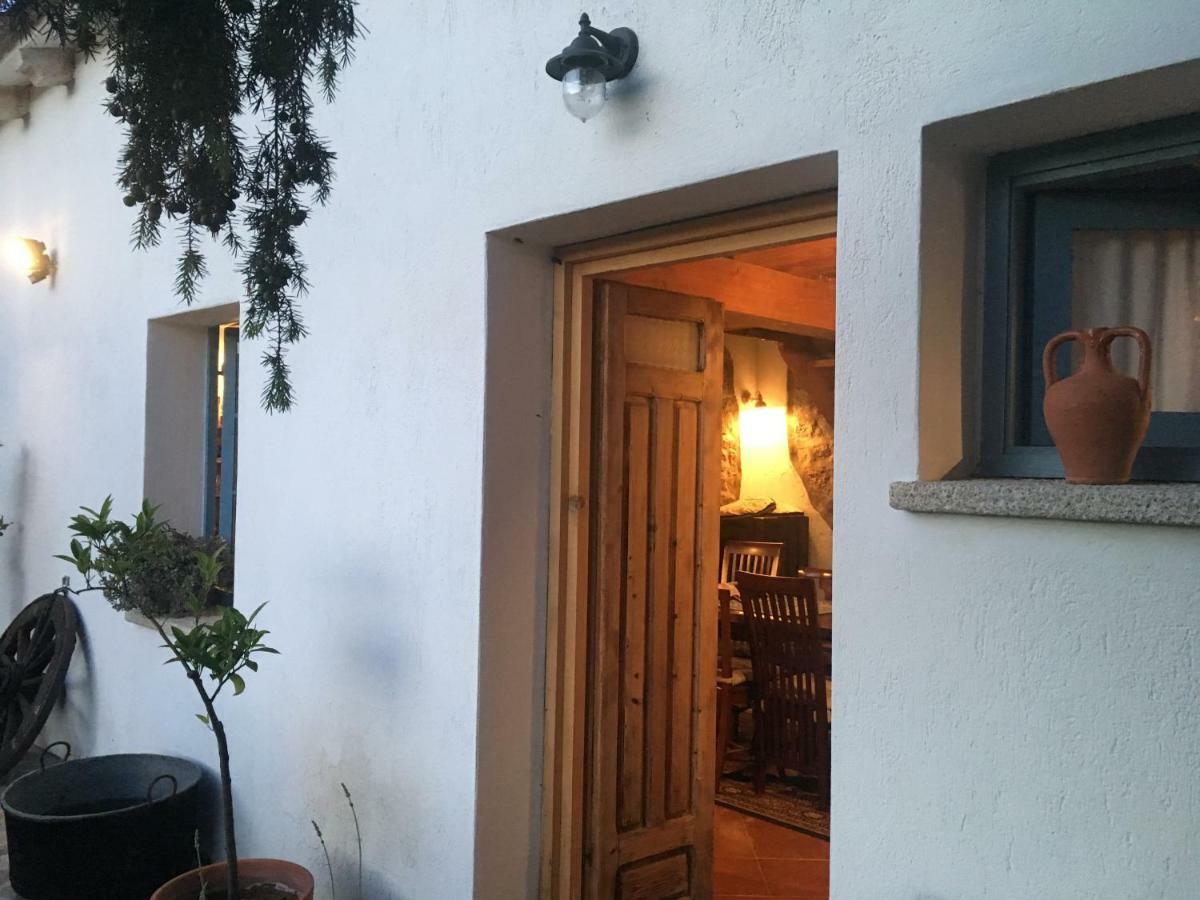 Agriturismo La Casa Delle Fate Loiri Porto San Paolo Bagian luar foto